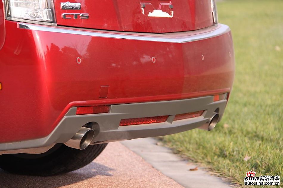 2010款凯迪拉克CTS 3.0豪华运动版外观