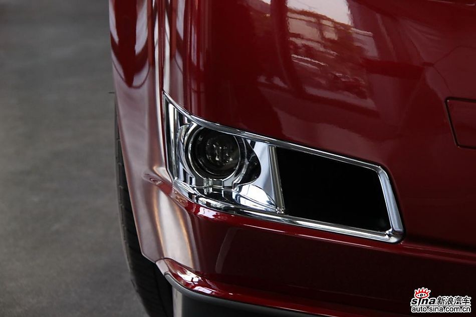 2010款凯迪拉克CTS 3.0豪华运动版外观