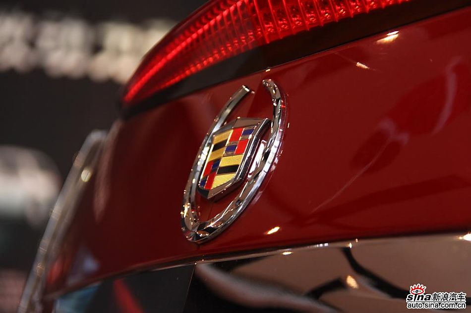 2010款凯迪拉克CTS 3.0豪华运动版外观