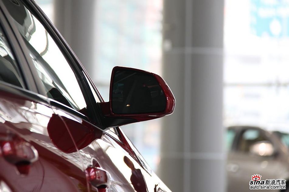 2010款凯迪拉克CTS 3.0豪华运动版外观