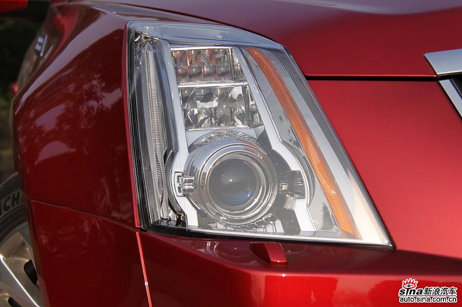 2010款凯迪拉克CTS 3.0豪华运动版外观