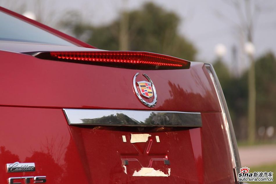 2010款凯迪拉克CTS 3.0豪华运动版外观