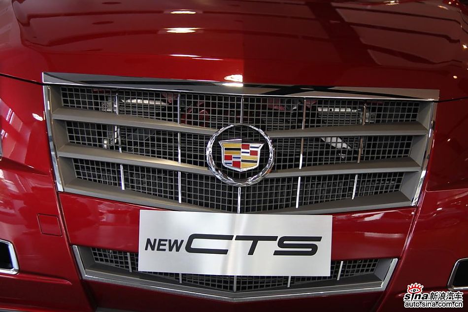 2010款凯迪拉克CTS 3.0豪华运动版外观