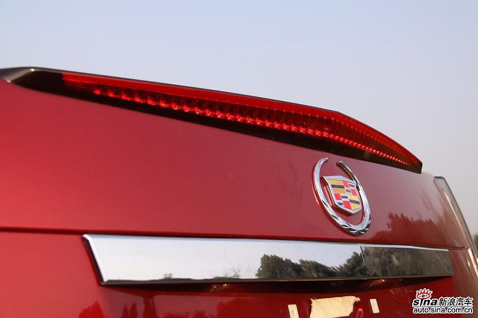 2010款凯迪拉克CTS 3.0豪华运动版外观