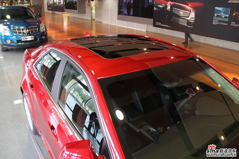 2010款凯迪拉克CTS 3.0豪华运动版外观