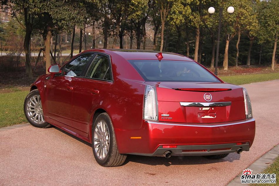 2010款凯迪拉克CTS 3.0豪华运动版外观