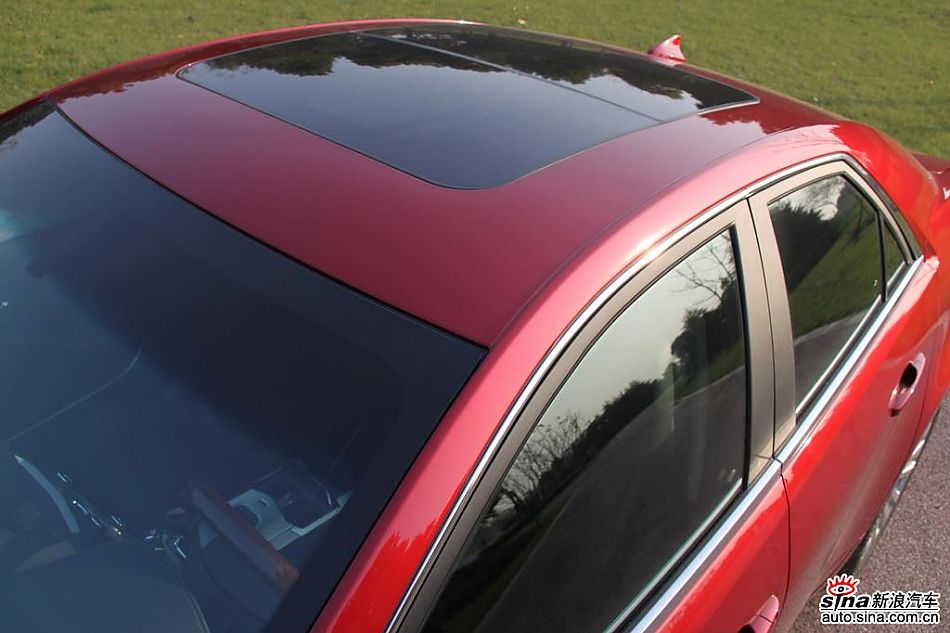 2010款凯迪拉克CTS 3.0豪华运动版外观