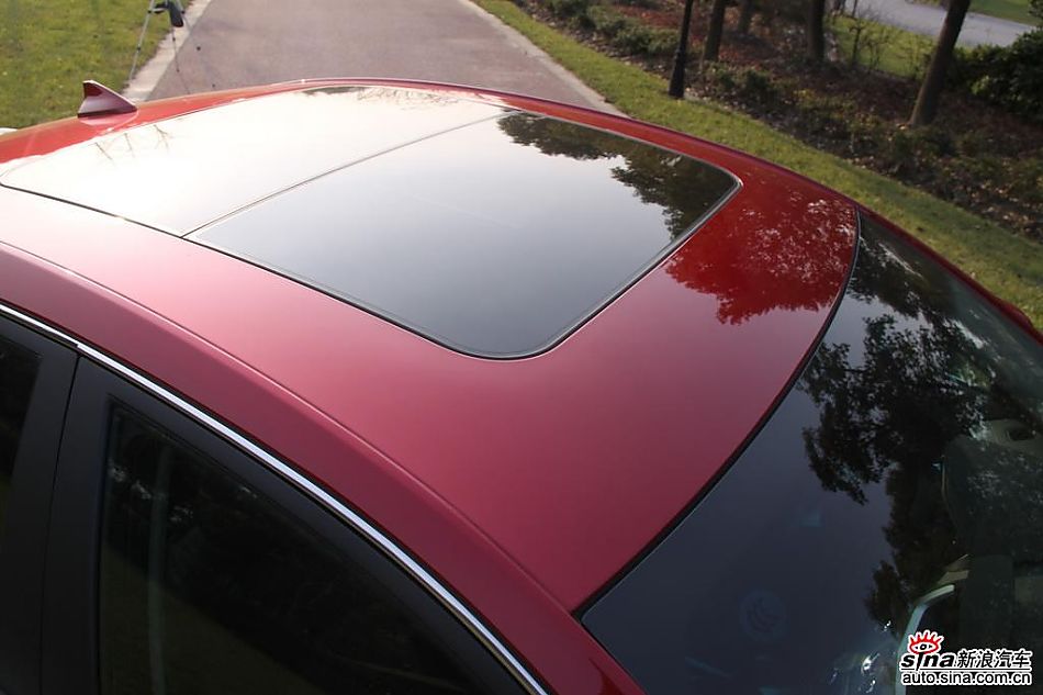 2010款凯迪拉克CTS 3.0豪华运动版外观