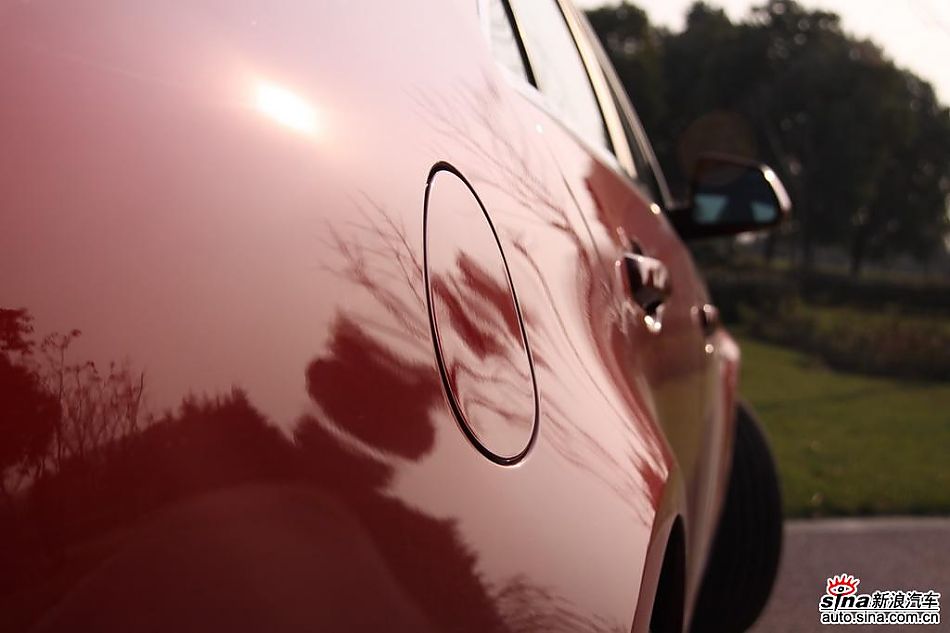 2010款凯迪拉克CTS 3.0豪华运动版外观