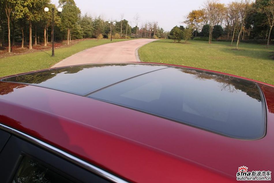 2010款凯迪拉克CTS 3.0豪华运动版外观