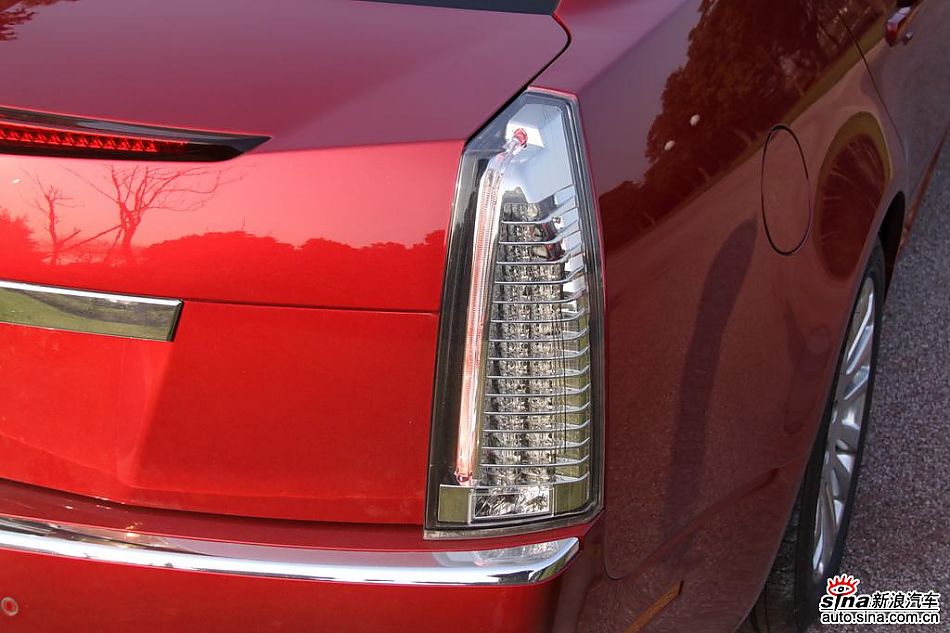 2010款凯迪拉克CTS 3.0豪华运动版外观