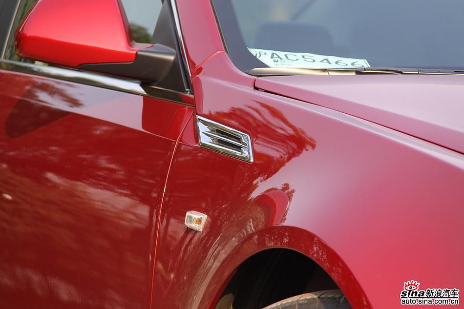 2010款凯迪拉克CTS 3.0豪华运动版外观
