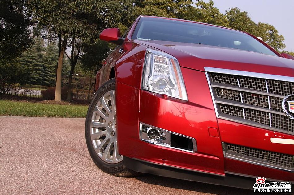 2010款凯迪拉克CTS 3.0豪华运动版外观