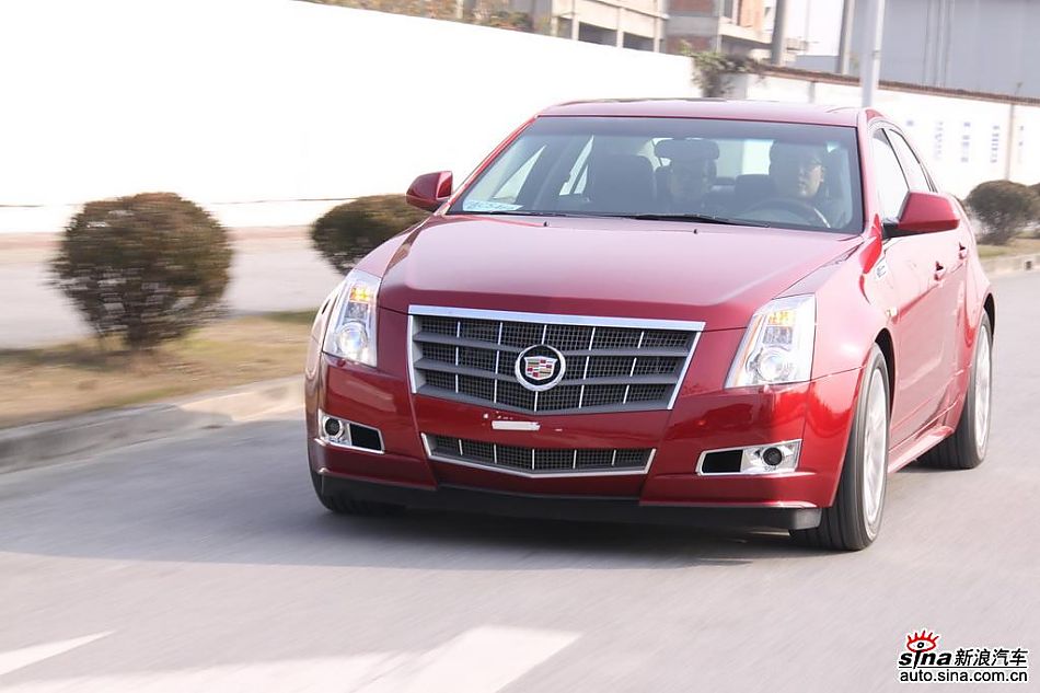 2010款凯迪拉克CTS 3.0豪华运动版外观
