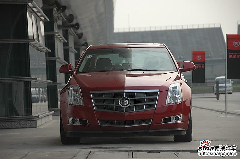 试驾全新凯迪拉克CTS