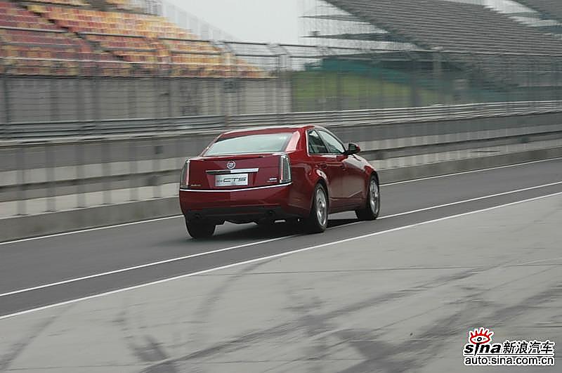 试驾全新凯迪拉克CTS