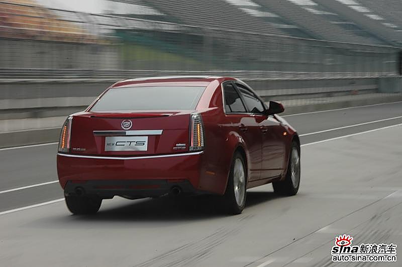 试驾全新凯迪拉克CTS