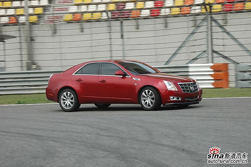 试驾全新凯迪拉克CTS