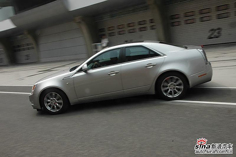 试驾全新凯迪拉克CTS