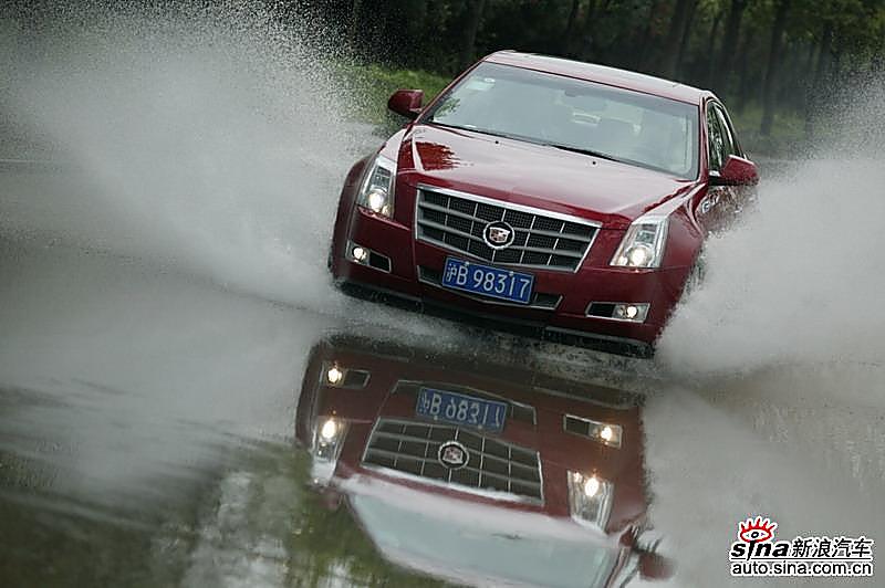 试驾全新凯迪拉克CTS