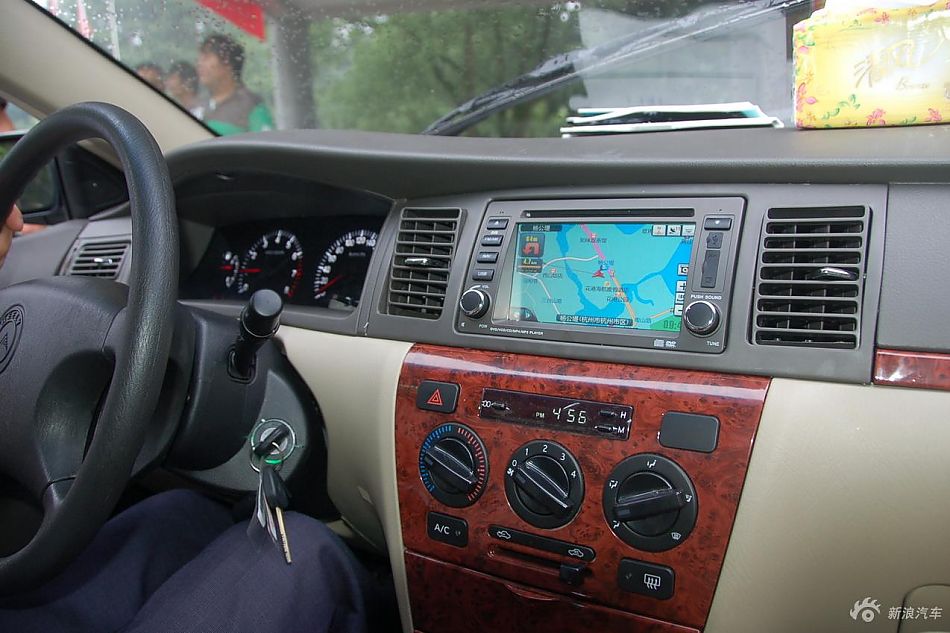 远景豪华智能导航版内饰实拍