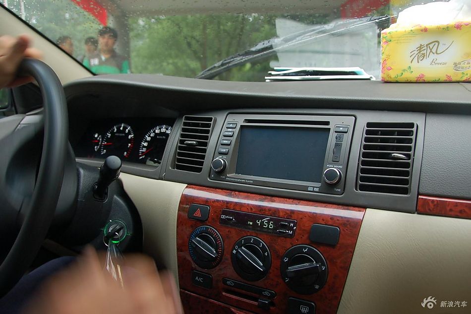 远景豪华智能导航版内饰实拍