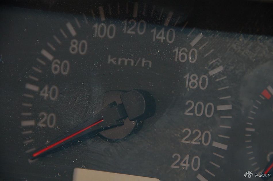 远景豪华智能导航版内饰实拍