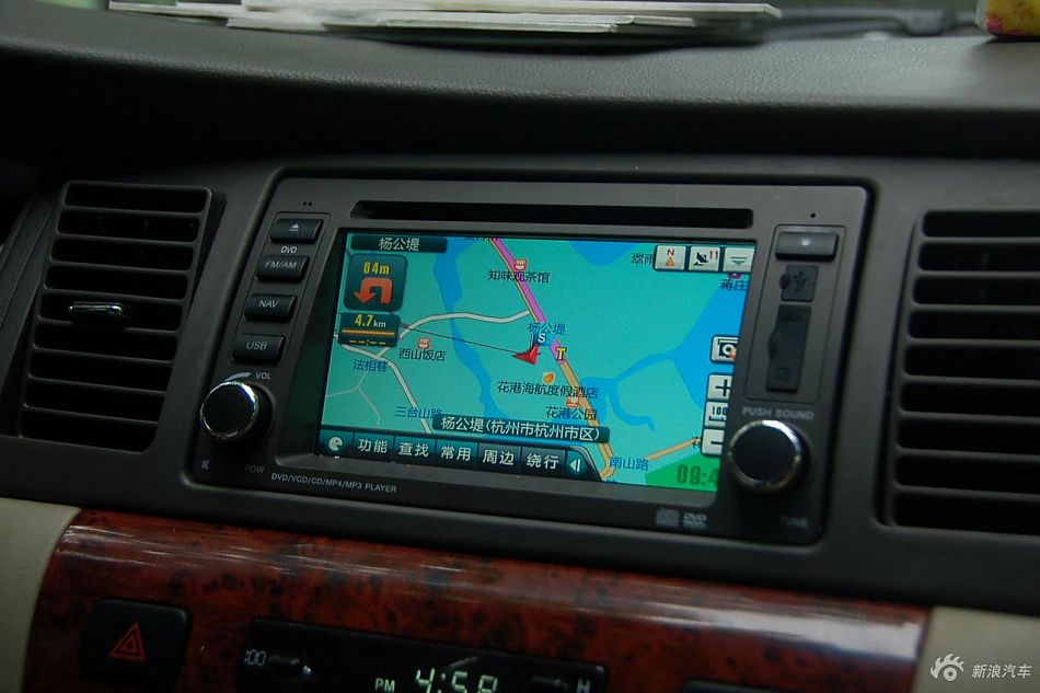 远景豪华智能导航版内饰实拍
