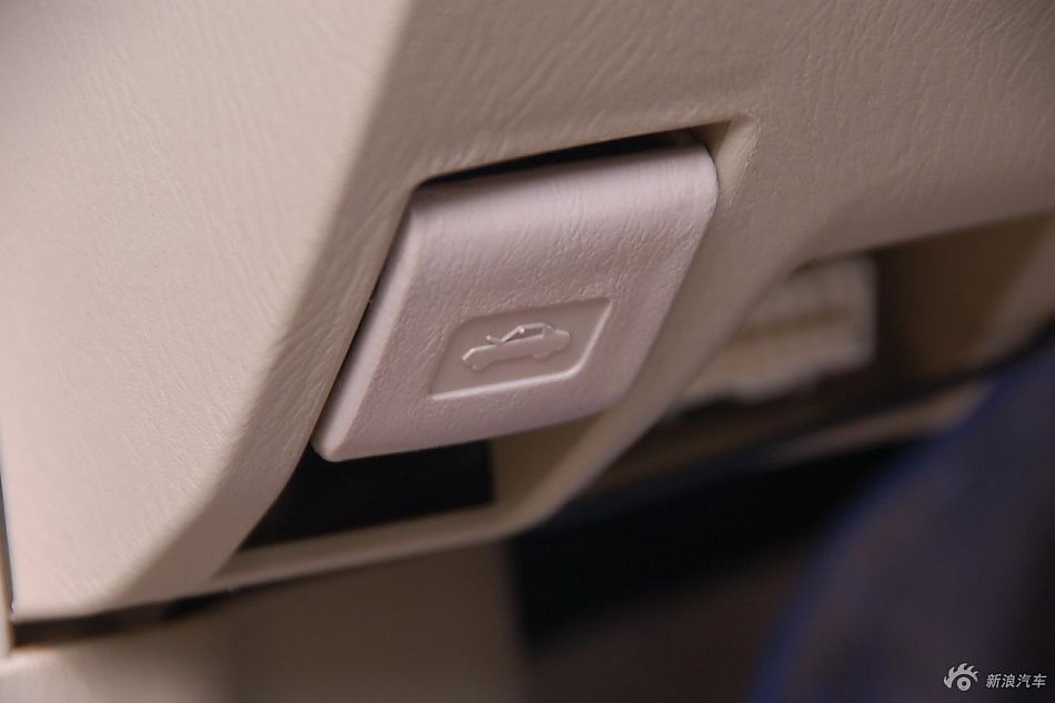 远景豪华智能导航版内饰实拍
