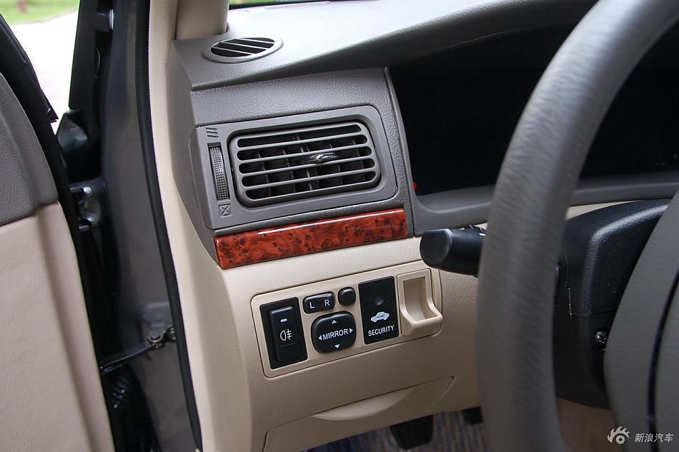 远景豪华智能导航版内饰实拍