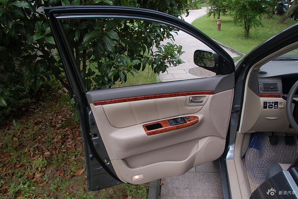 远景豪华智能导航版内饰实拍