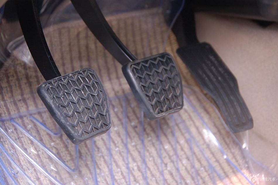 远景豪华智能导航版内饰实拍