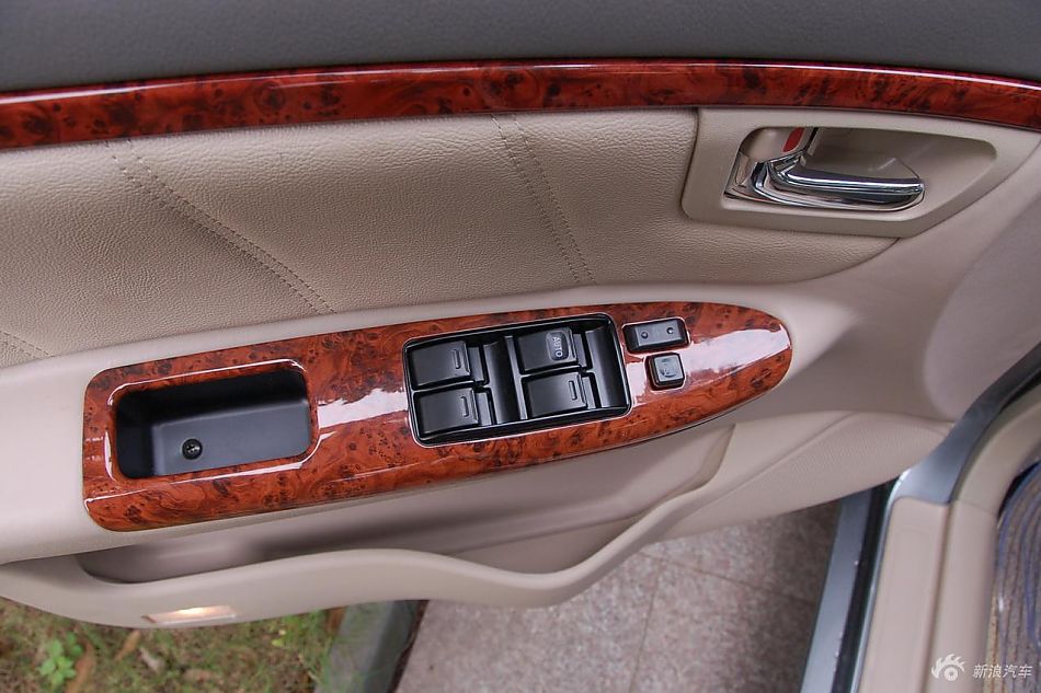 远景豪华智能导航版内饰实拍