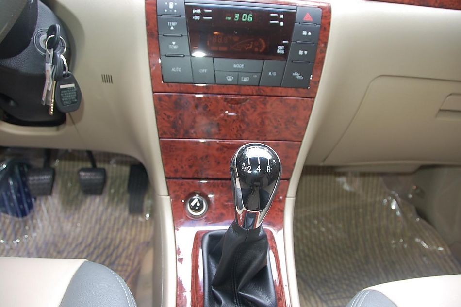 远景豪华智能导航版内饰实拍