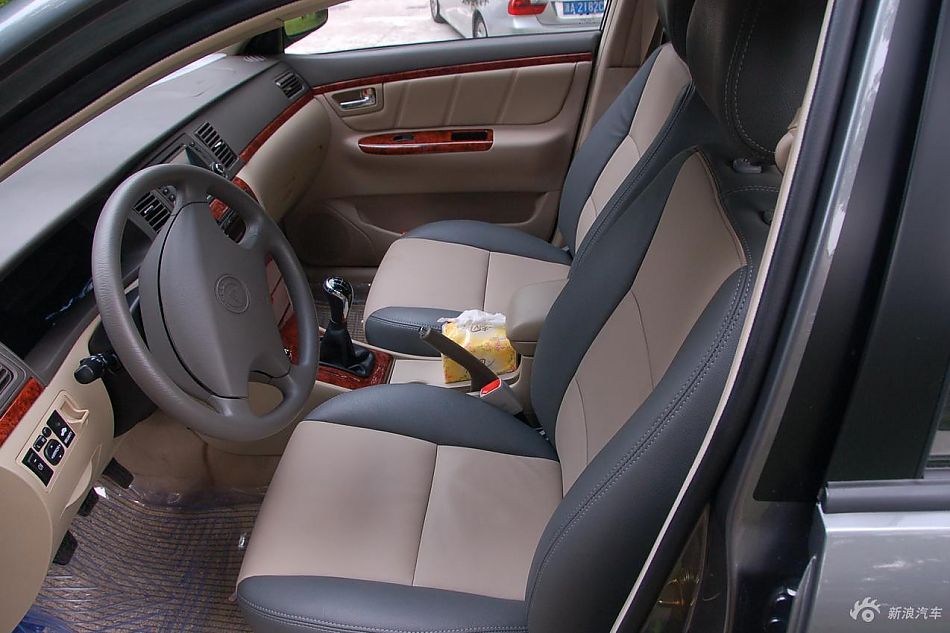 远景豪华智能导航版内饰实拍