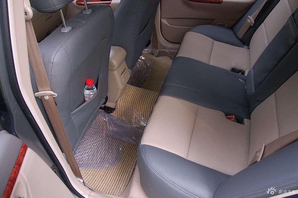 远景豪华智能导航版内饰实拍