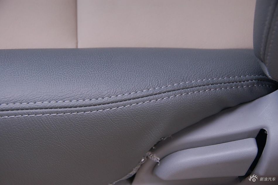 远景豪华智能导航版内饰实拍