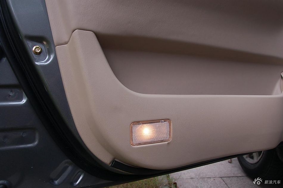 远景豪华智能导航版内饰实拍