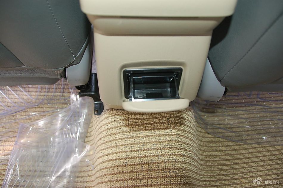 远景豪华智能导航版内饰实拍