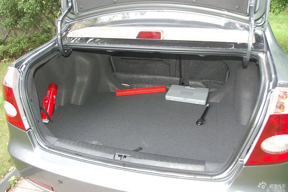 远景豪华智能导航版外观实拍