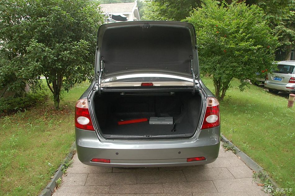 远景豪华智能导航版外观实拍