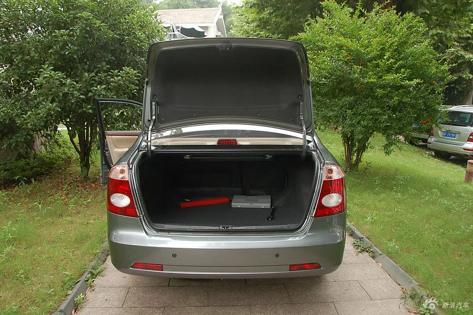 远景豪华智能导航版外观实拍