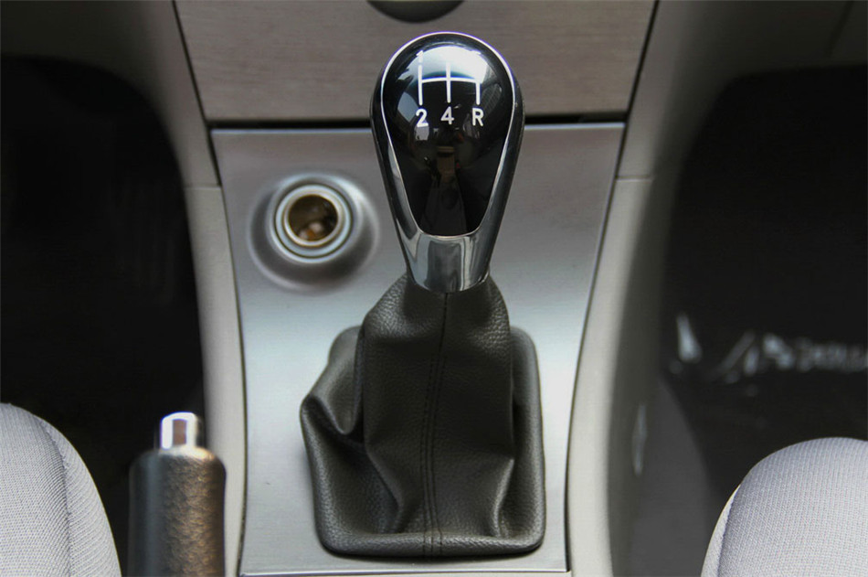 新 2012款 1.5L MT CVVT豪华型 内饰