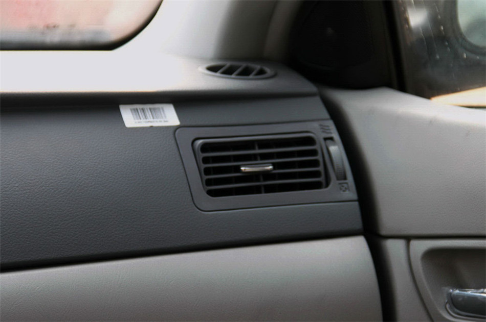 新 2012款 1.5L MT CVVT豪华型 内饰