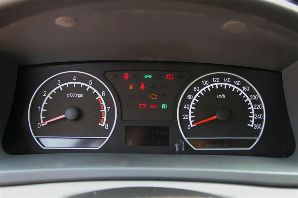 新 2012款 1.5L MT CVVT豪华型 内饰