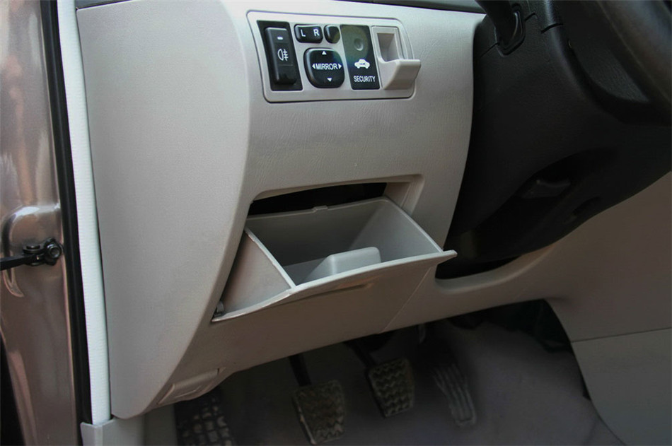 新 2012款 1.5L MT CVVT豪华型 座椅空间