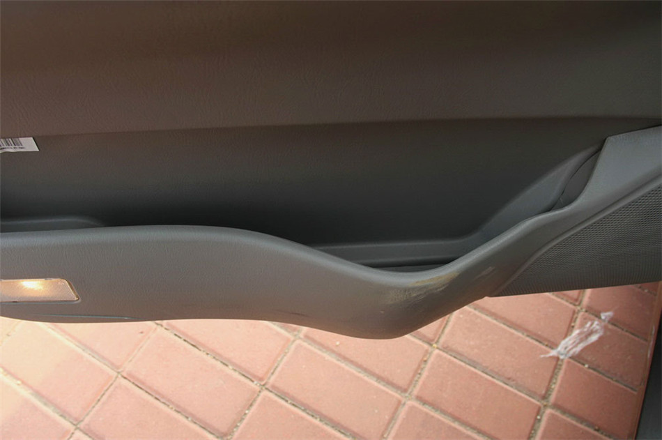 新 2012款 1.5L MT CVVT豪华型 座椅空间