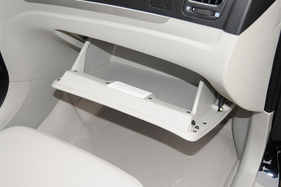 2015款 1.5L 手动精英型 内饰