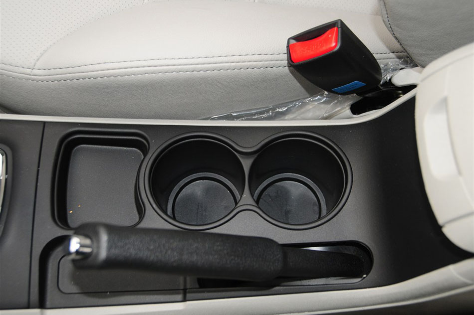 2015款 1.5L 手动精英型 内饰