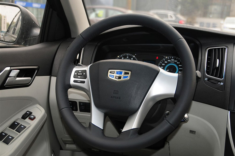 2015款 1.5L 手动精英型 内饰